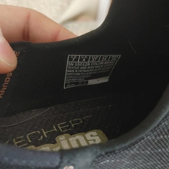 Skechers Womsn Black Athletic Shoes - Picture 3 of 8